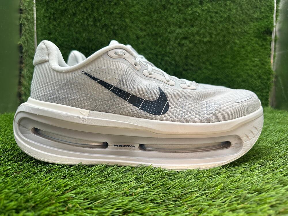 Nike Vomero Premium HQ2050-104 Athletic Sneaker Men's 10.5 Gray Mesh Running Gym